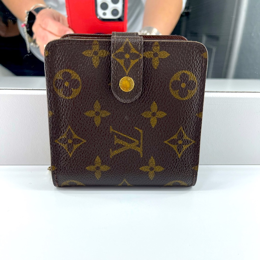 Louis Vuitton Monogram Compact Bifold wallet ~~Authentic